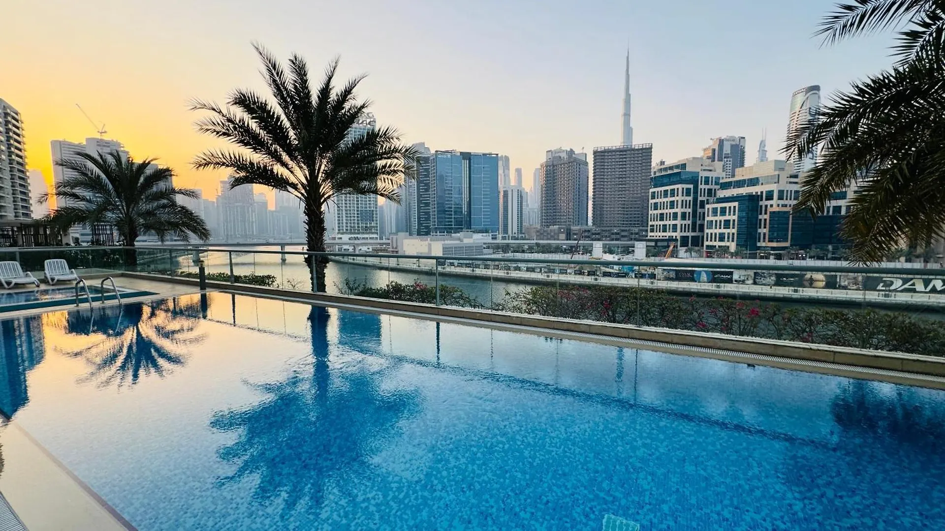 Stylish Fairview Stay In Business Bay Canal View Marasi Drive Dubai