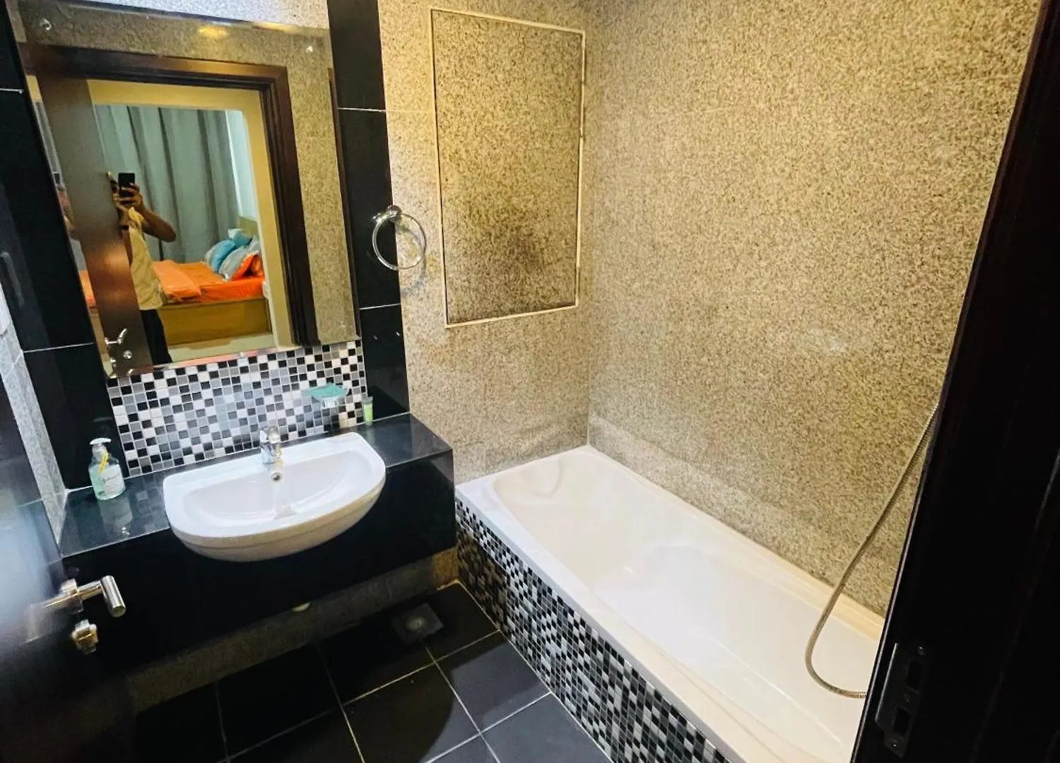 Apartment Stylish Fairview Stay In Business Bay Canal View Marasi Drive Dubai United Arab Emirates